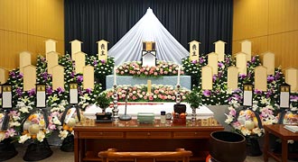 生花祭壇プラン+お棺ランクアップ