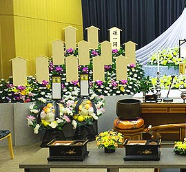 生花祭壇プラン+お棺をランクアップ