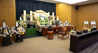 白木祭壇プラン+祭壇生花飾り