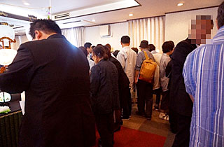 展示品ご案内の様子